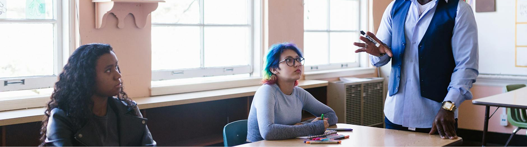Volunteers packing food